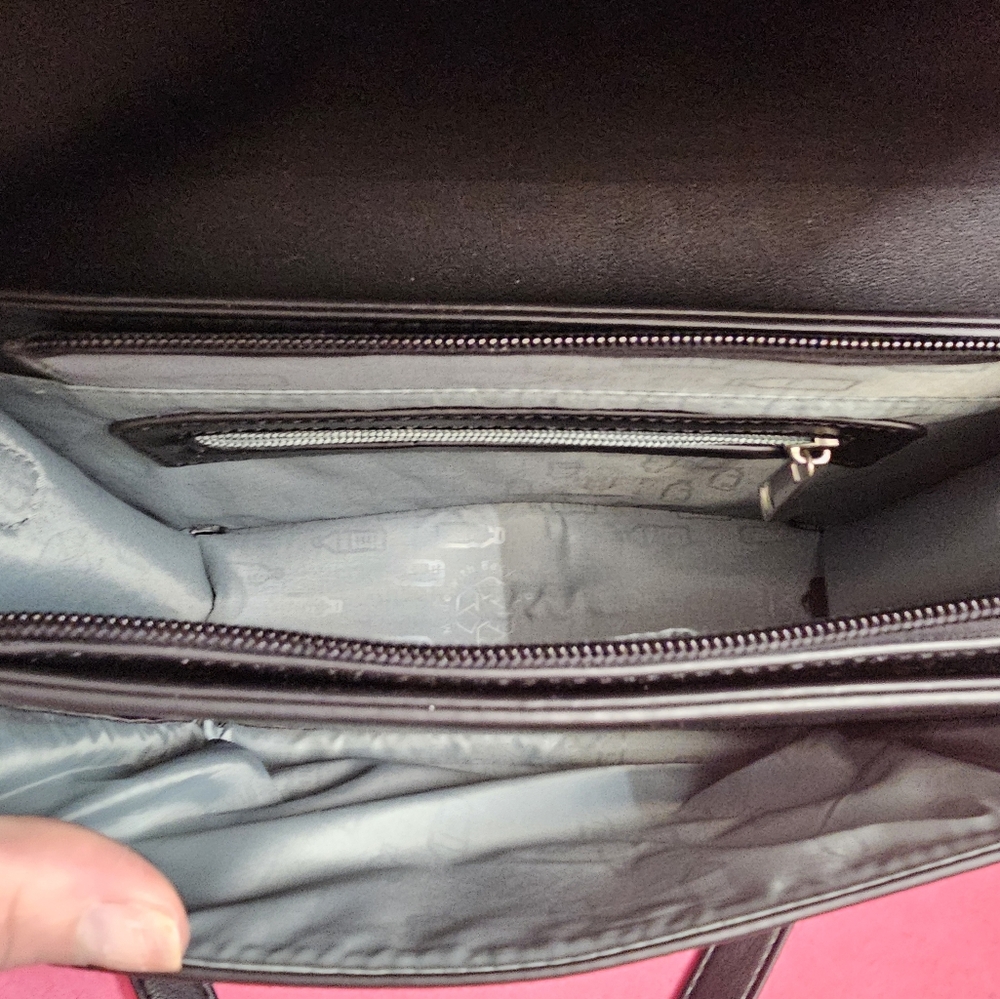 Pixie Mood Euc Leather Compact Crossbody Shoulder… - image 2